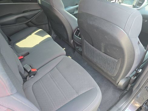 Used 2018 Kia Sorento AWD image 11