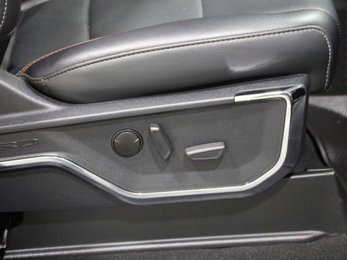 Used 2024 Ford F250 Lariat w/ Lariat Ultimate Package image 25