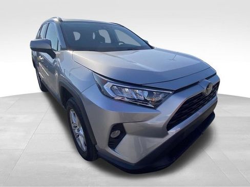 Used 2020 Toyota RAV4 XLE FWD image 14