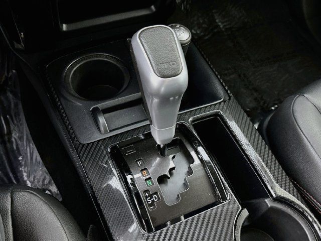 Used 2024 Toyota 4Runner TRD Off-Road Premium AWD/4WD image 19