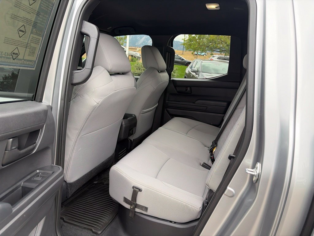 Used 2025 Toyota Tacoma SR5 AWD/4WD image 18