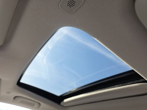 Certified 2024 Toyota Corolla Cross LE image 2