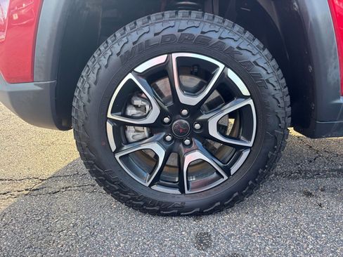 Used 2025 Jeep Compass Trailhawk image 29