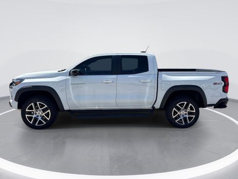 Used 2023 Chevrolet Colorado Z71 w/ Z71 Convenience Package 2 AWD/4WD image 5