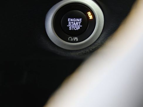 Used 2022 Chrysler Pacifica Pinnacle image 29