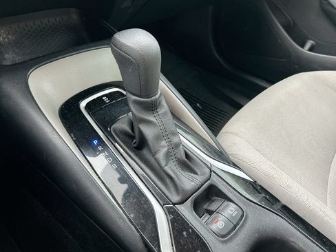 Used 2022 Toyota Corolla LE FWD image 24