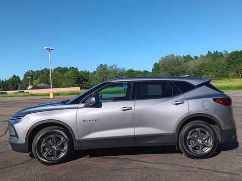 Used 2025 Chevrolet Blazer LT AWD/4WD image 21