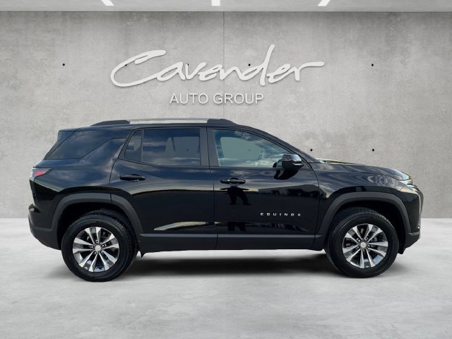 Used 2025 Chevrolet Equinox LT w/ Convenience Package II FWD image 17