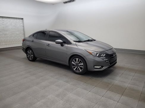 Used 2023 Nissan Versa SV FWD image 11