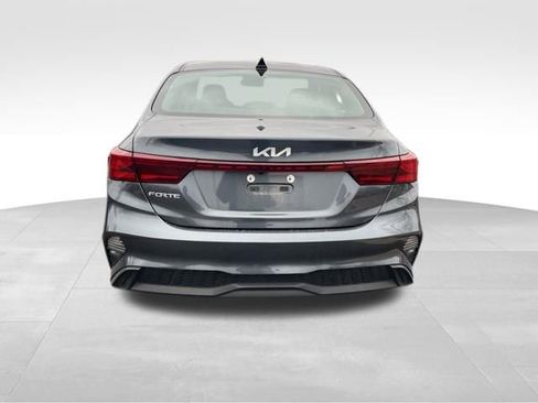 Certified 2023 Kia Forte LXS image 7