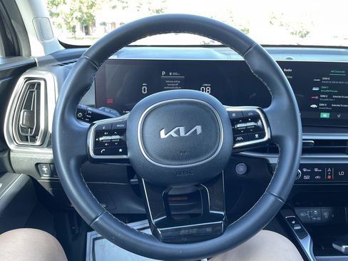 Certified 2024 Kia Sorento S image 17