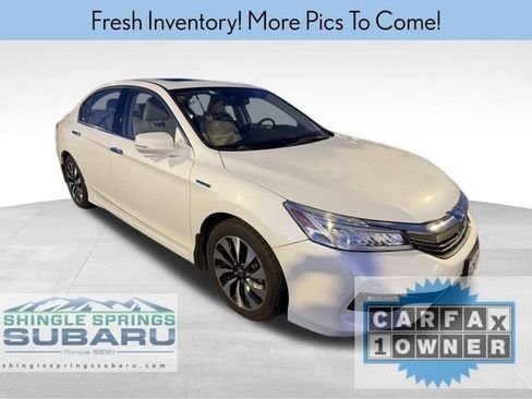Used 2017 Honda Accord Touring image 1