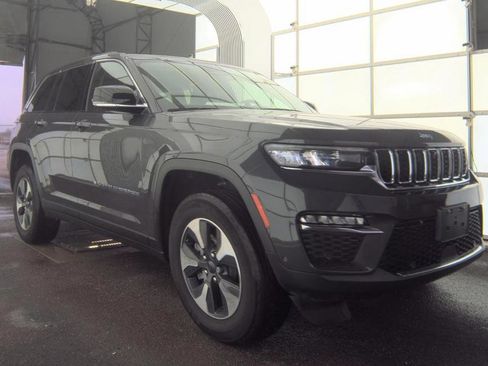 Used 2023 Jeep Grand Cherokee 4WD 4xe w/ Luxury Tech Group II image 2