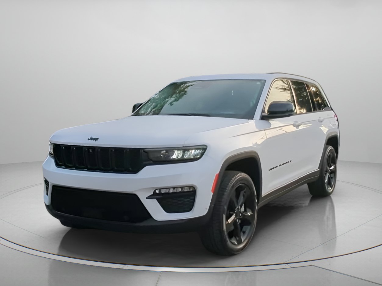 Used 2023 Jeep Grand Cherokee Limited w/ Luxury Tech Group II AWD/4WD image 11