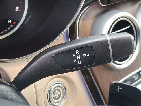 Used 2022 Mercedes-Benz GLC 300 4MATIC image 16