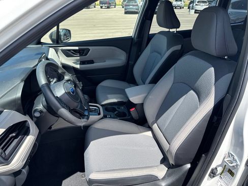 Used 2025 Subaru Forester Premium w/ Convenience Package #2 AWD/4WD image 8