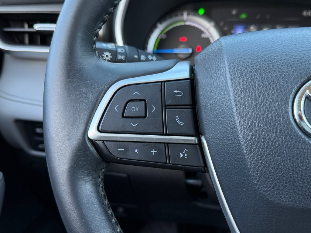 Used 2022 Toyota Highlander XLE AWD/4WD image 20