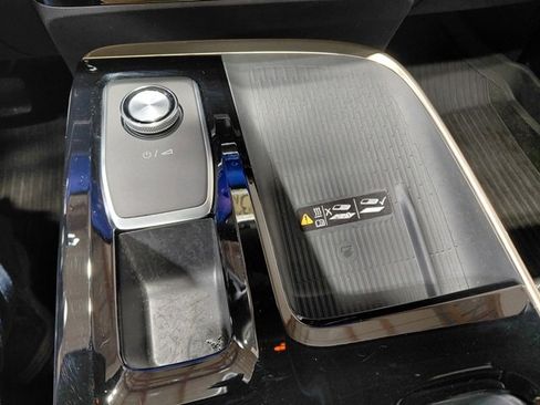 Used 2025 Buick Enclave Avenir w/ Super Cruise Package image 36