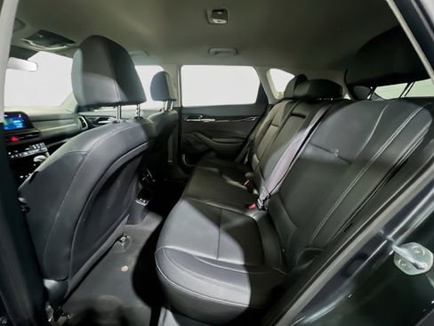 Used 2024 Kia Seltos EX FWD image 17