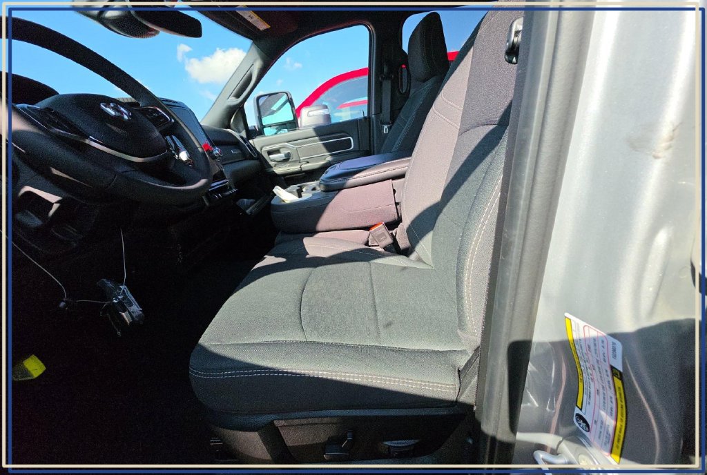 Certified 2026 RAM 2500 Big Horn AWD/4WD image 2