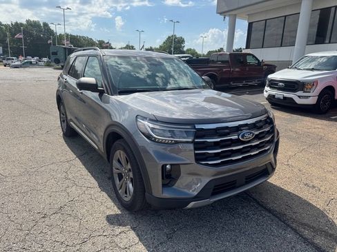 Certified 2025 Ford Explorer Active w/ Active Comfort Package AWD/4WD image 1