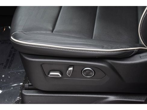 Certified 2024 Cadillac Escalade Premium Luxury image 33