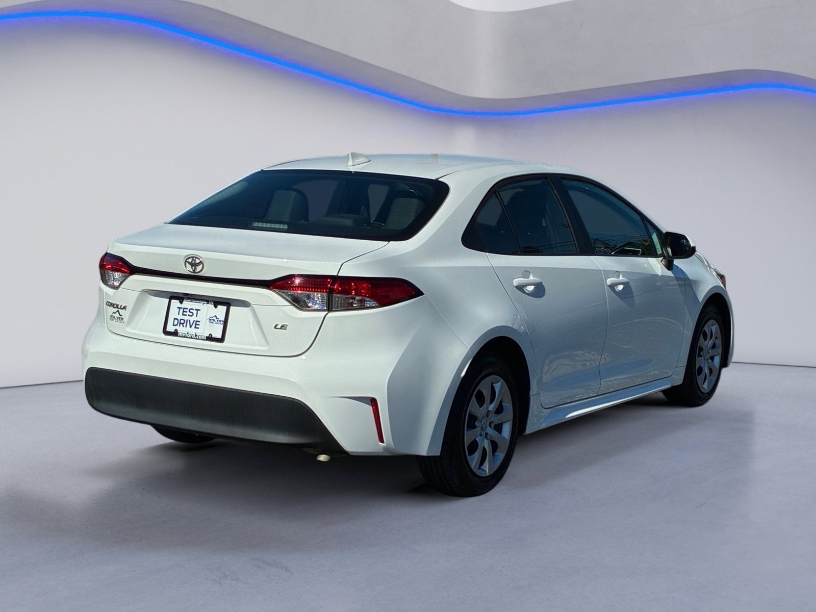 Used 2024 Toyota Corolla LE FWD image 6