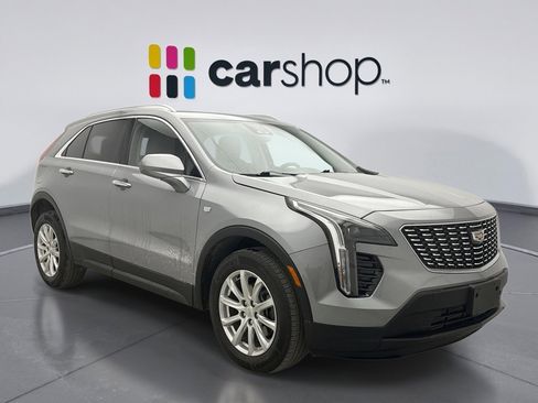 Used 2023 Cadillac XT4 Luxury w/ Cold Weather Package image 5