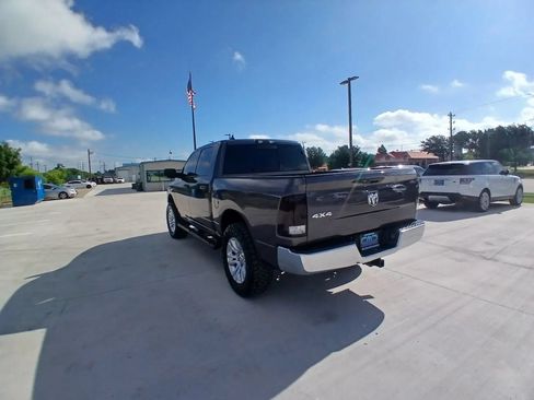 Used 2019 RAM 1500 Classic SLT w/ Luxury Group AWD/4WD image 8