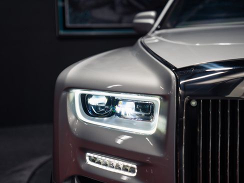 Used 2020 Rolls-Royce Phantom Sedan RWD image 46