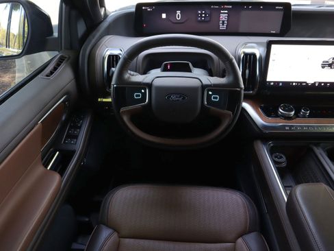 Used 2025 Ford Expedition Max King Ranch AWD/4WD image 32