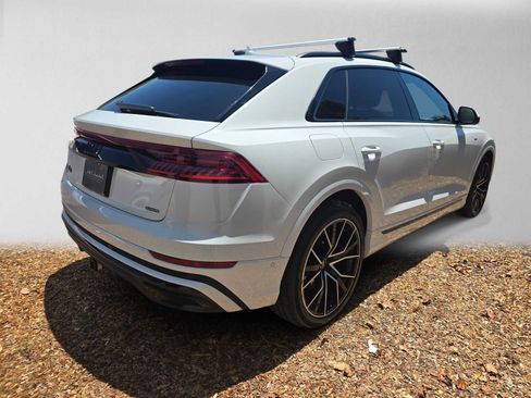 Used 2021 Audi Q8 Prestige w/ Prestige Package AWD/4WD image 3