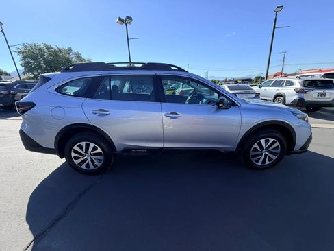 Used 2020 Subaru Outback AWD/4WD image 3