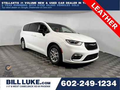 Used 2024 Chrysler Pacifica Touring-L
