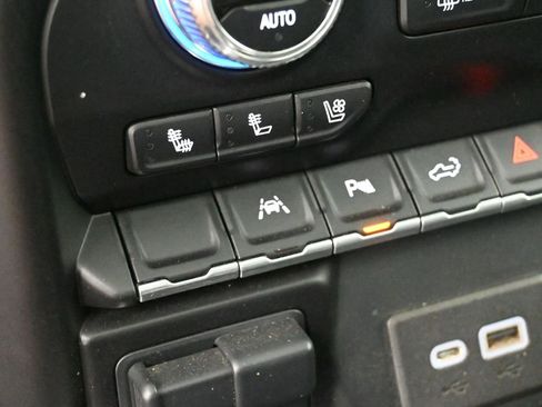 Used 2021 GMC Sierra 1500 Denali w/ Driver Alert Package II image 25