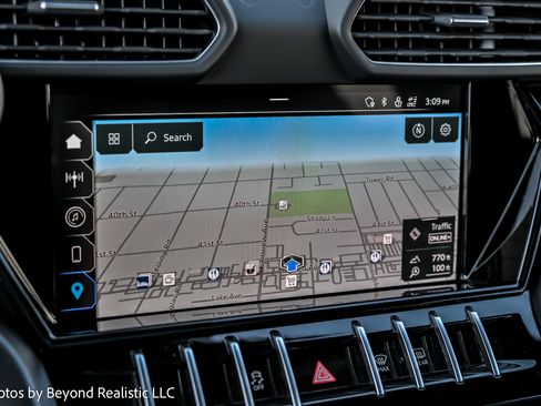 Used 2024 Lamborghini Urus S image 39