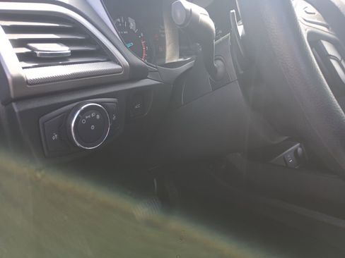 Used 2017 Ford Fusion SE image 11