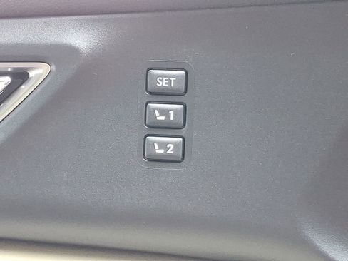 Certified 2024 Subaru Ascent Limited w/ Technology Package image 21