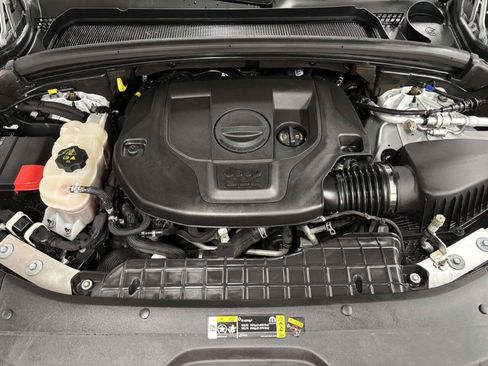 Used 2023 Jeep Grand Cherokee Summit AWD/4WD image 12