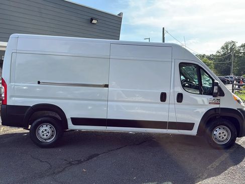 Used 2021 RAM ProMaster 2500 FWD image 4
