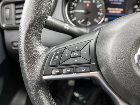 Used 2019 Nissan Rogue SV AWD/4WD image 24