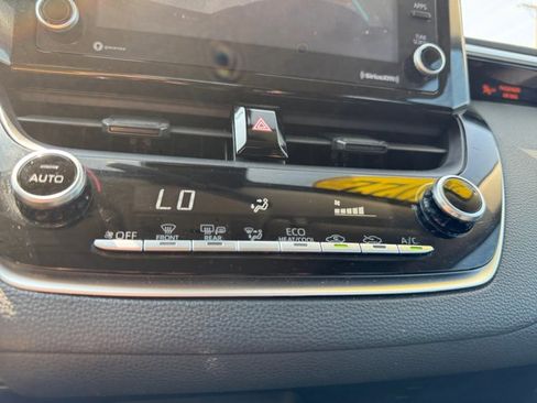 Certified 2022 Toyota Corolla LE image 35