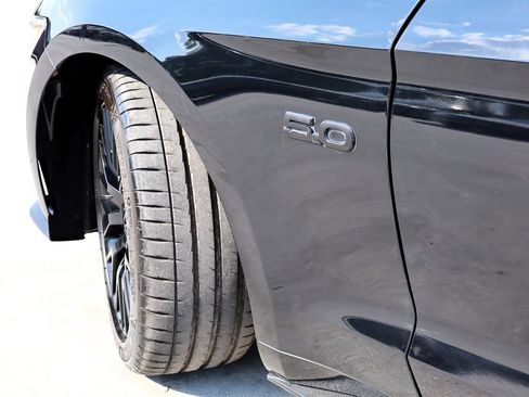 Used 2017 Ford Mustang GT w/ GT Performance Package RWD image 11