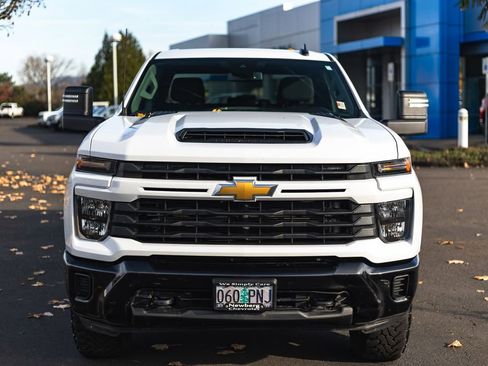 Used 2024 Chevrolet Silverado 2500 Custom w/ Custom Value Package image 32