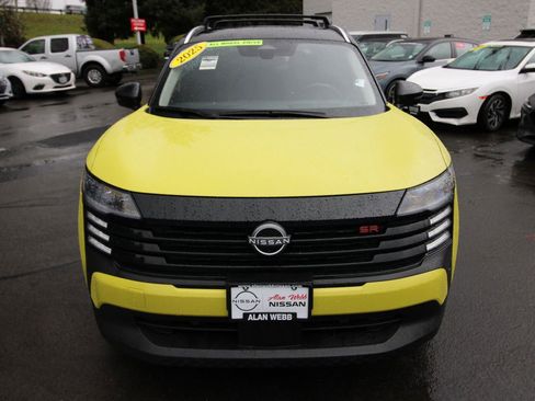 Used 2025 Nissan Kicks SR image 8