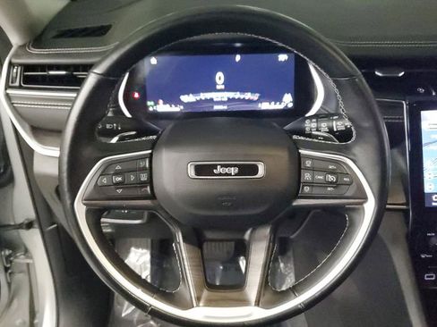 Used 2022 Jeep Grand Cherokee L Limited image 32