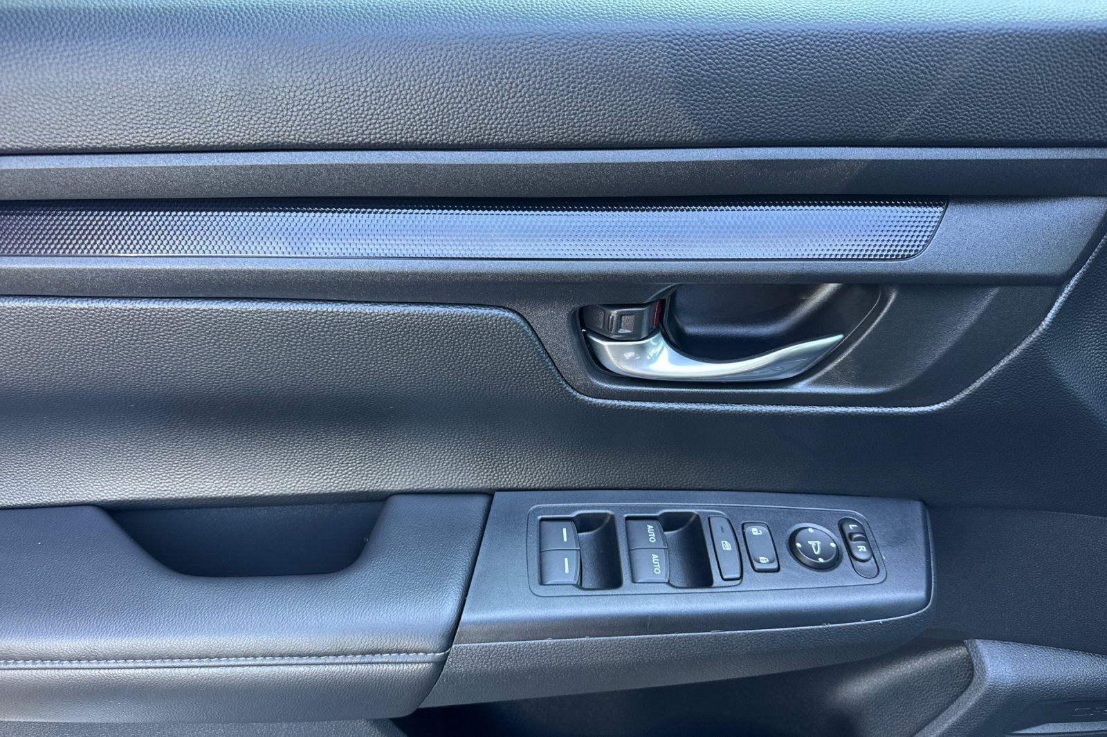 Used 2024 Honda CR-V EX image 10