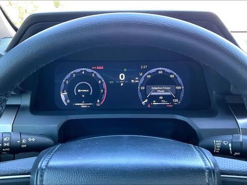 Used 2025 Toyota Tacoma TRD Sport AWD/4WD image 13