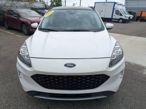 Used 2022 Ford Escape Titanium AWD/4WD image 2