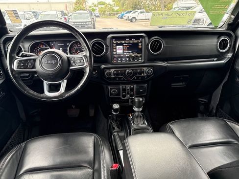 Used 2020 Jeep Gladiator Overland image 6